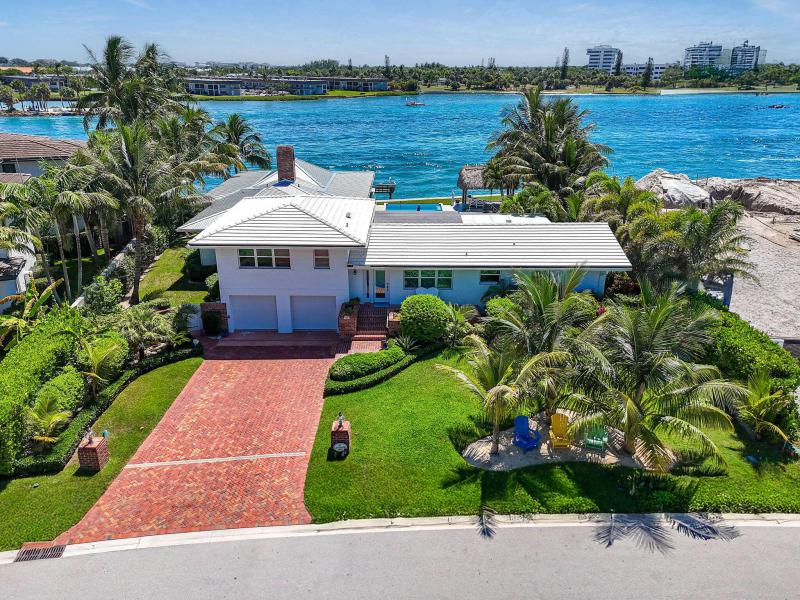  Single Family Homes Photo 2:  Jupiter Inlet Colony,  FL 33469