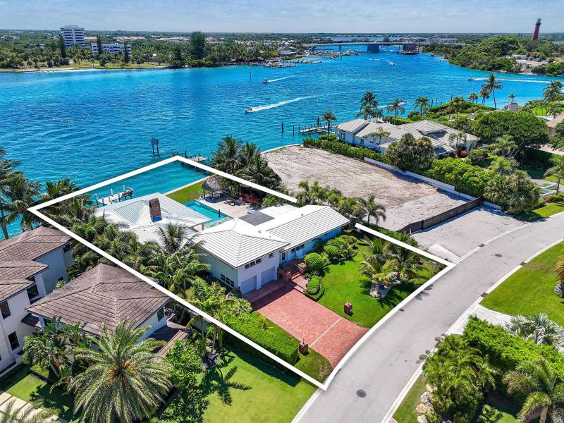  Single Family Homes Photo 3:  Jupiter Inlet Colony,  FL 33469