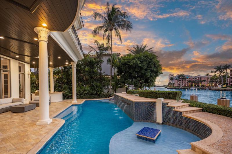  Single Family Homes Photo 19:  Boca Raton,  FL 33432