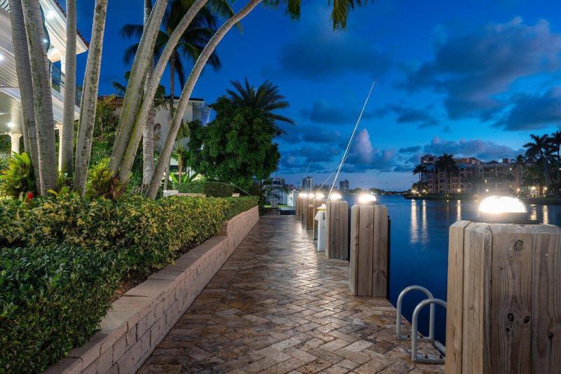  Single Family Homes Photo 23:  Boca Raton,  FL 33432