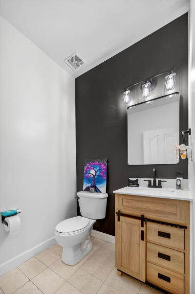  Condo & Townhome Photos