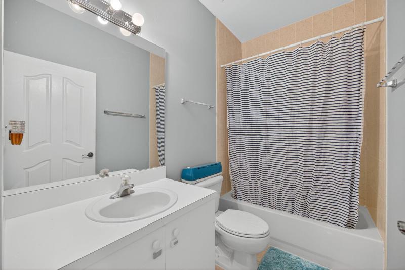  Condo & Townhome Photos