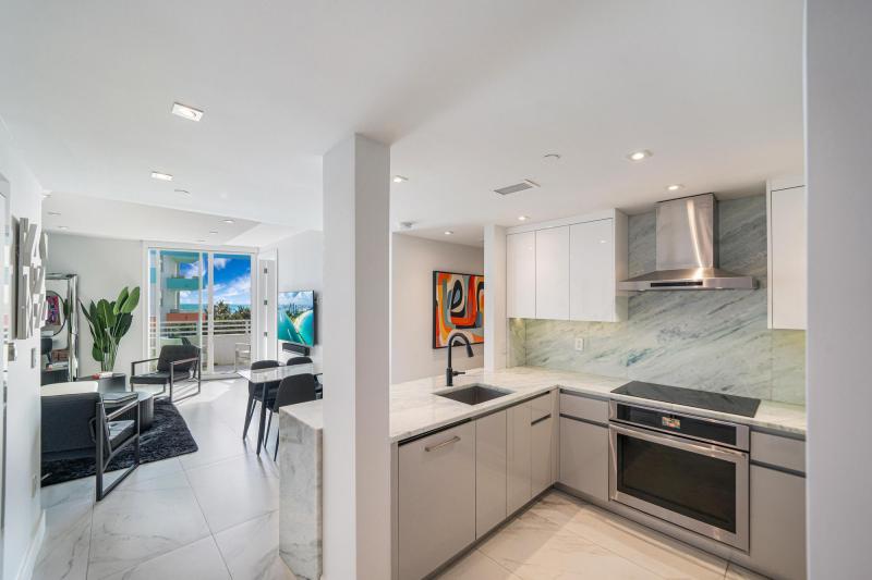  Condo & Townhome Photos