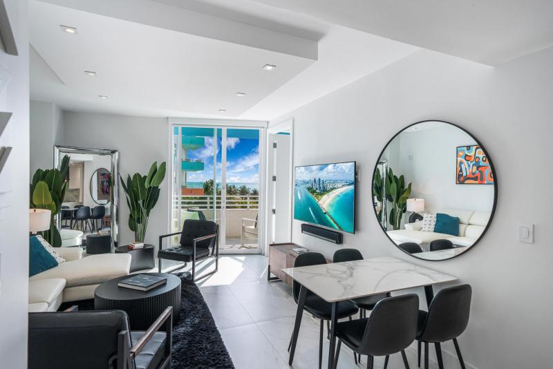  Condo & Townhome Photos