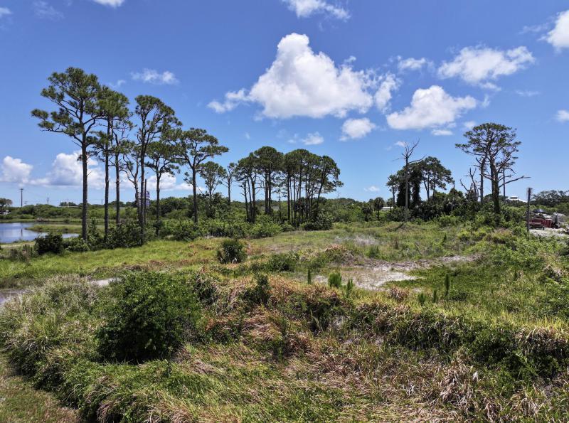  Commercial & Industrial Land Images 