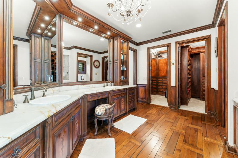  Single Family Homes Photo 13:  Palm Beach Gardens,  FL 33410