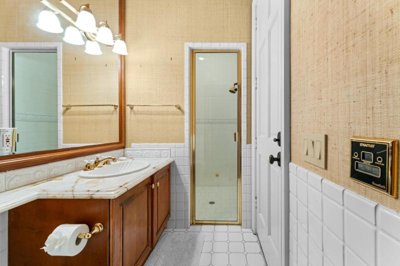  Single Family Homes Photo 20:  Palm Beach Gardens,  FL 33410
