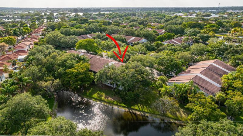 Condo & Townhome Photos