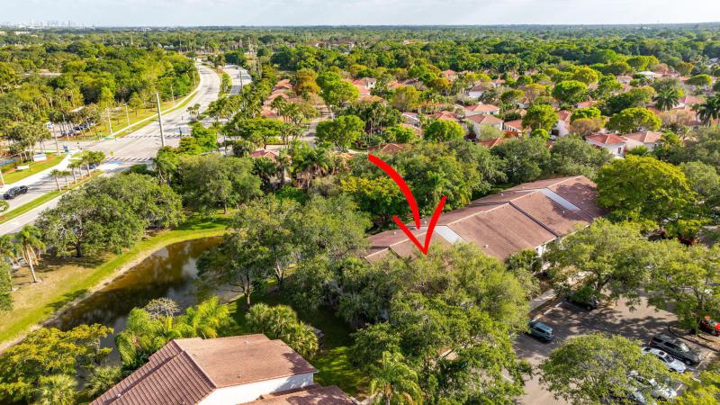  Condo & Townhome Photos