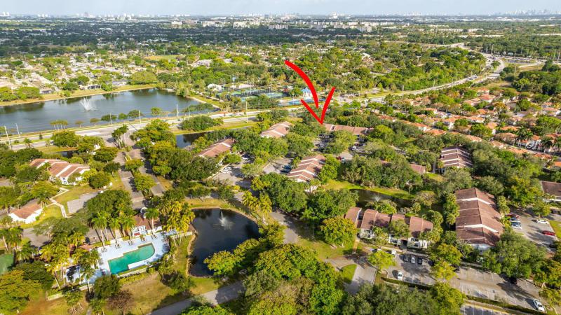  Condo & Townhome Photos