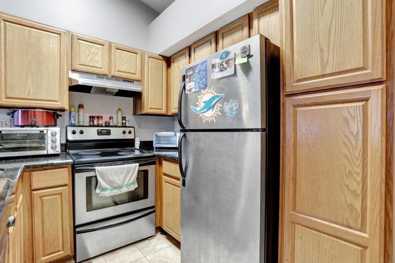  Condo & Townhome Photos