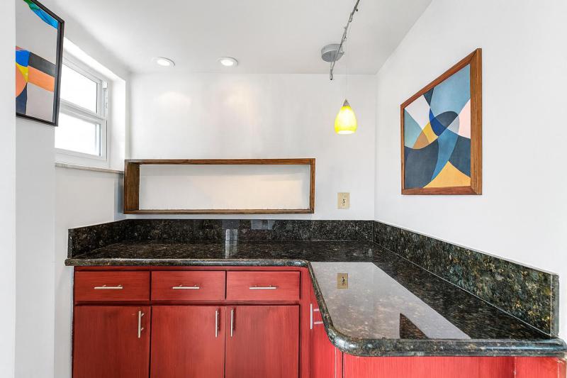  Condo & Townhome Photos