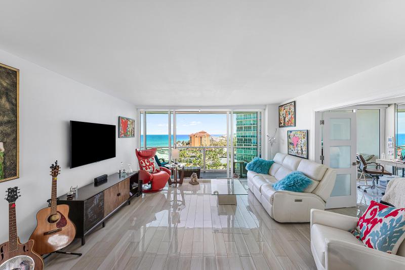  Condo & Townhome Photos