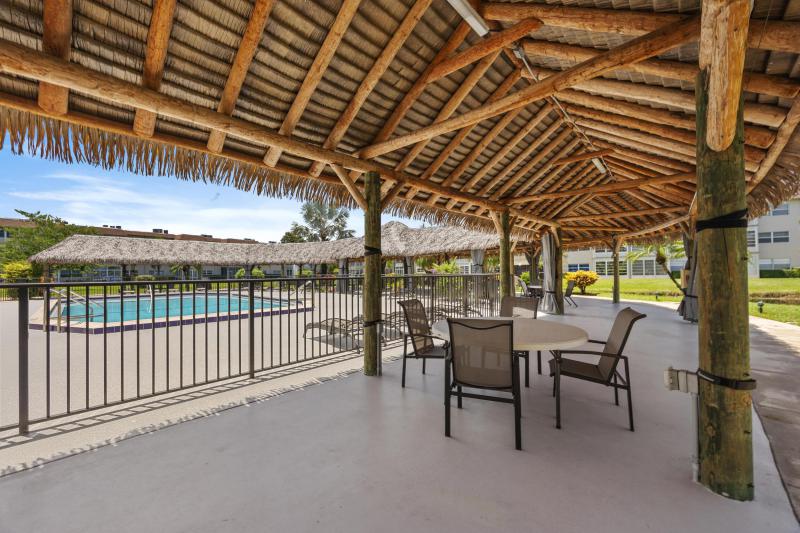  Condo & Townhome Photos