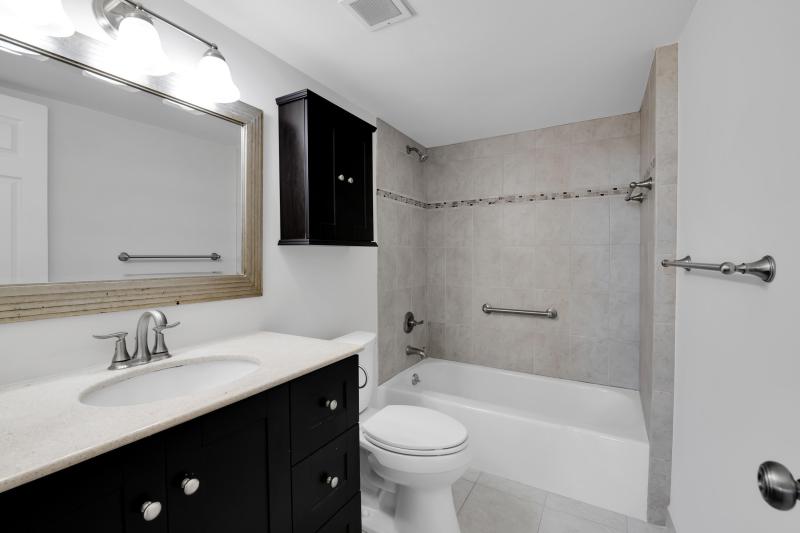  Condo & Townhome Photos