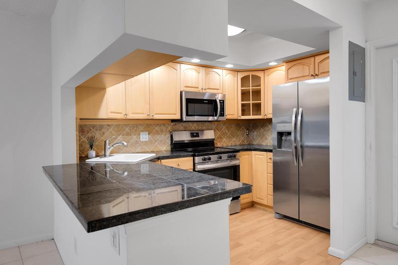  Condo & Townhome Photos