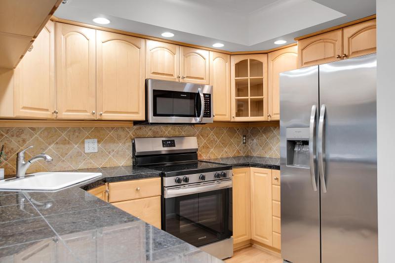 Condo & Townhome Photos