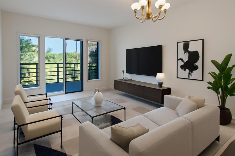  Condo & Townhome Photos