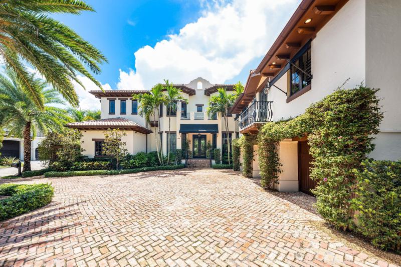  Single Family Homes Photo 2:  Delray Beach,  FL 33483