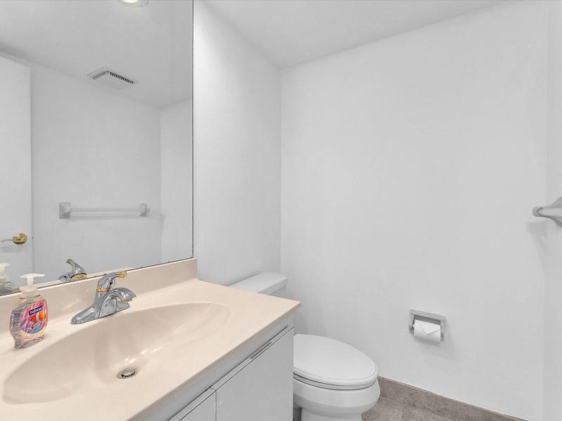  Condo & Townhome Photos