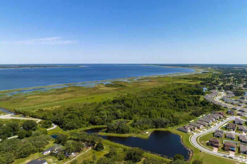  Commercial & Industrial Land Images 