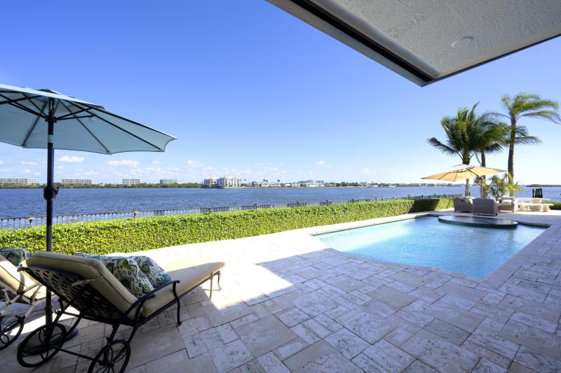  Single Family Homes Photo 11:  Lake Worth Beach,  FL 33460