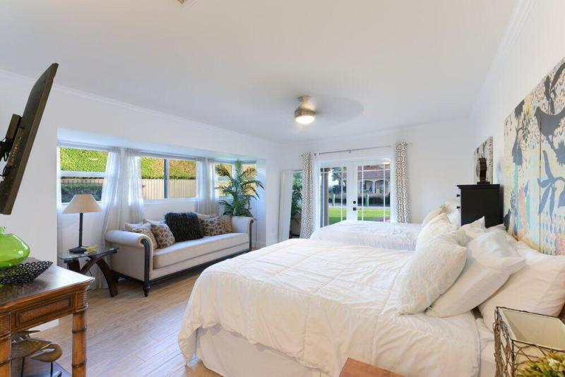  Single Family Homes Photo 23:  Lake Worth Beach,  FL 33460