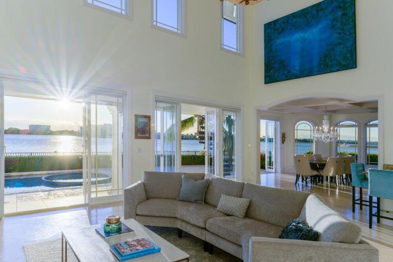  Single Family Homes Photo 3:  Lake Worth Beach,  FL 33460