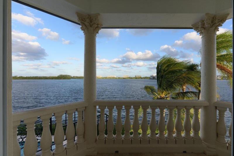  Single Family Homes Photo 9:  Lake Worth Beach,  FL 33460