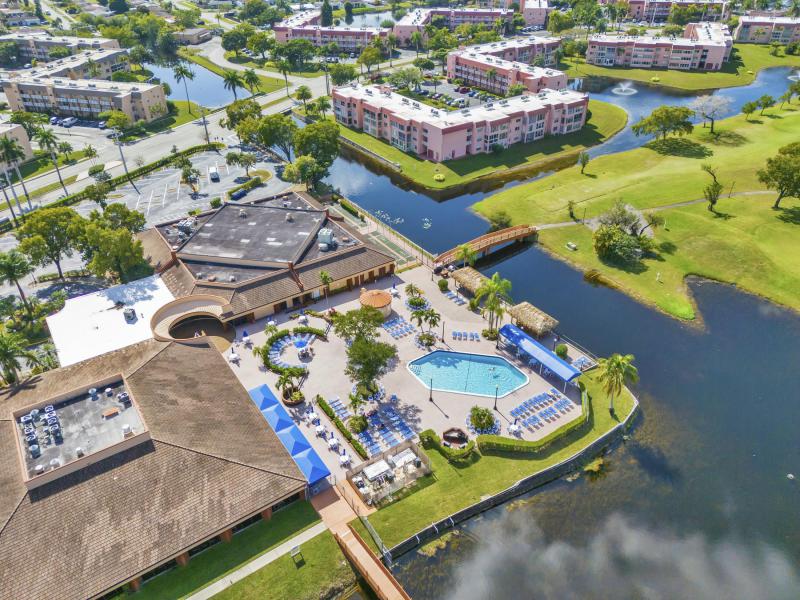  Condo & Townhome Photos