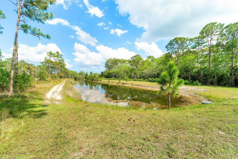  Commercial & Industrial Land Images 