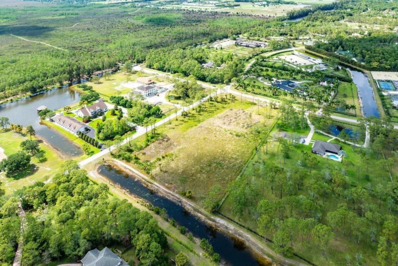  Commercial & Industrial Land Images 