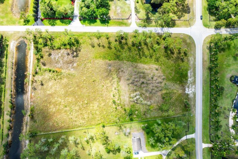  Commercial & Industrial Land Images 