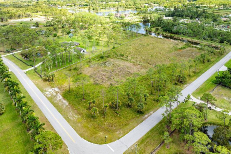  Commercial & Industrial Land Images 