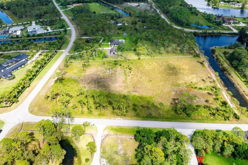  Commercial & Industrial Land Images 