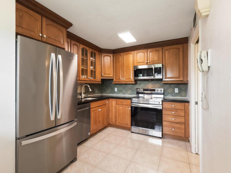  Condo & Townhome Photos