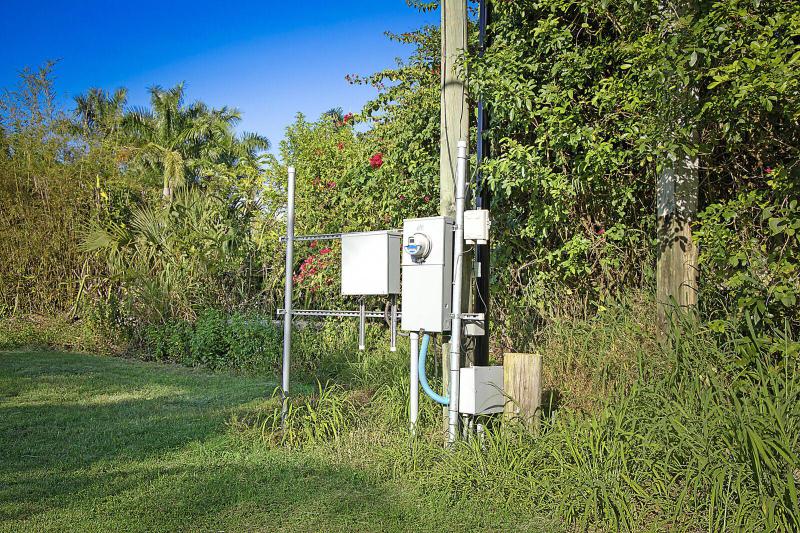  Commercial & Industrial Land Images 