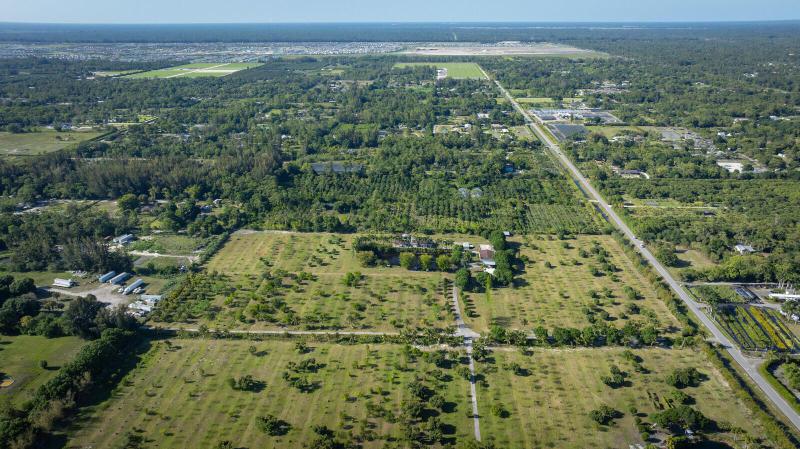  Commercial & Industrial Land Images 