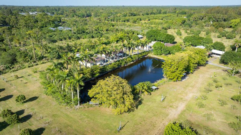  Commercial & Industrial Land Images 
