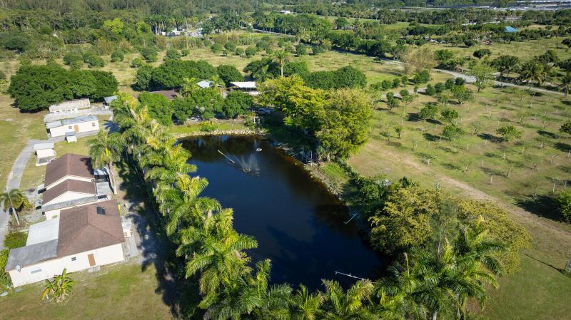  Commercial & Industrial Land Images 