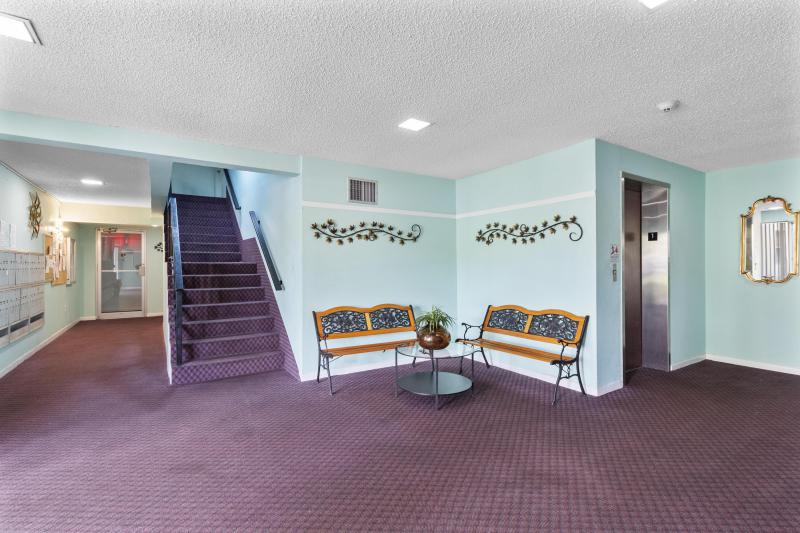  Condo & Townhome Photos