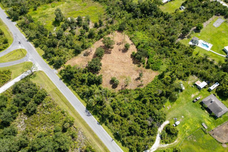  Commercial & Industrial Land Images 