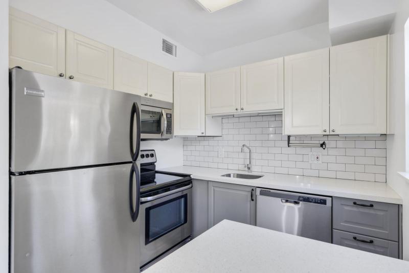  Condo & Townhome Photos