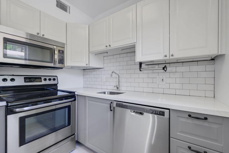  Condo & Townhome Photos