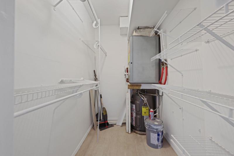  Condo & Townhome Photos