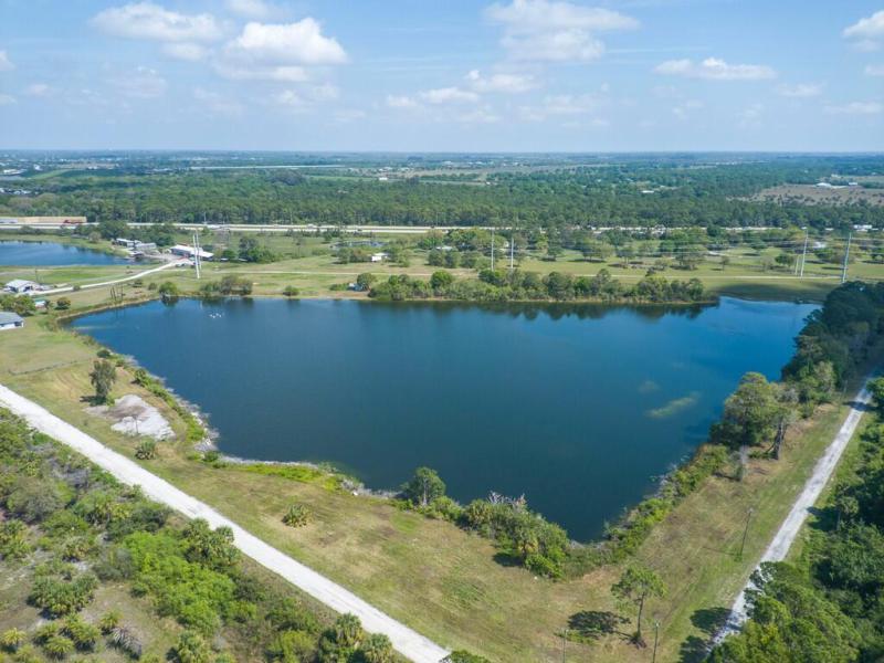  Commercial & Industrial Land Images 