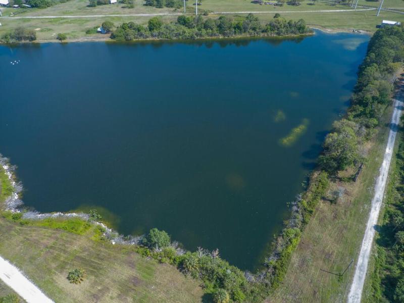  Commercial & Industrial Land Images 