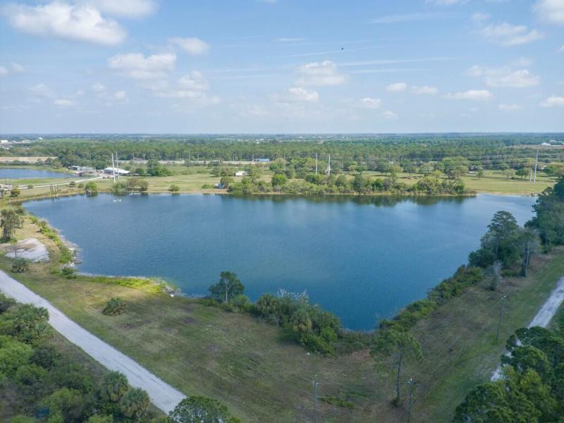  Commercial & Industrial Land Images 