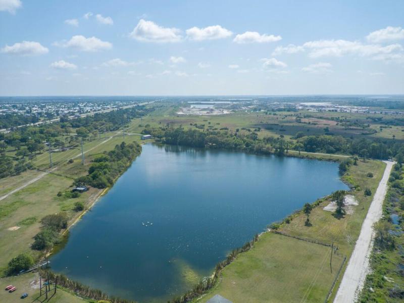  Commercial & Industrial Land Images 