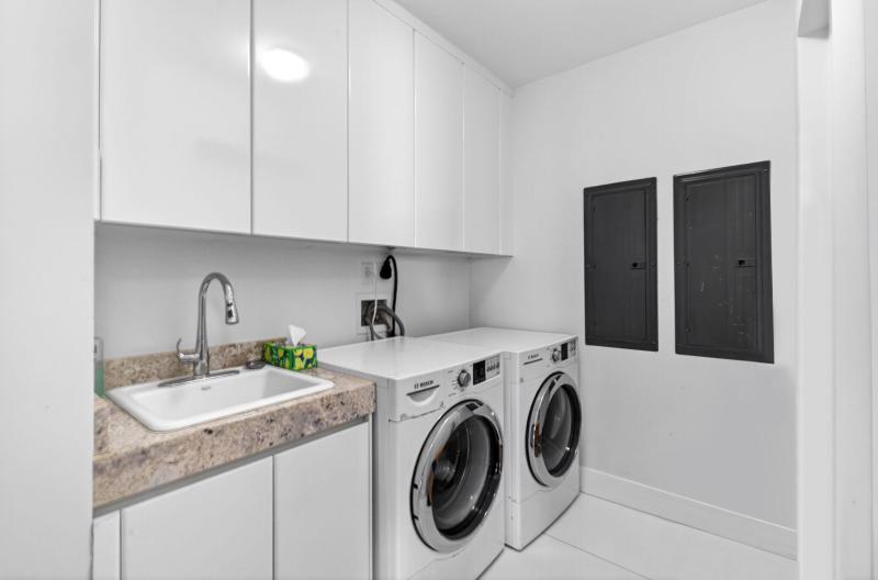  Condo & Townhome Photos